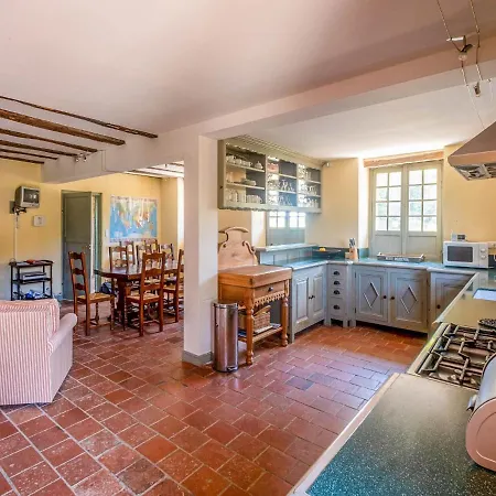 Beautiful With Private Pool Vila